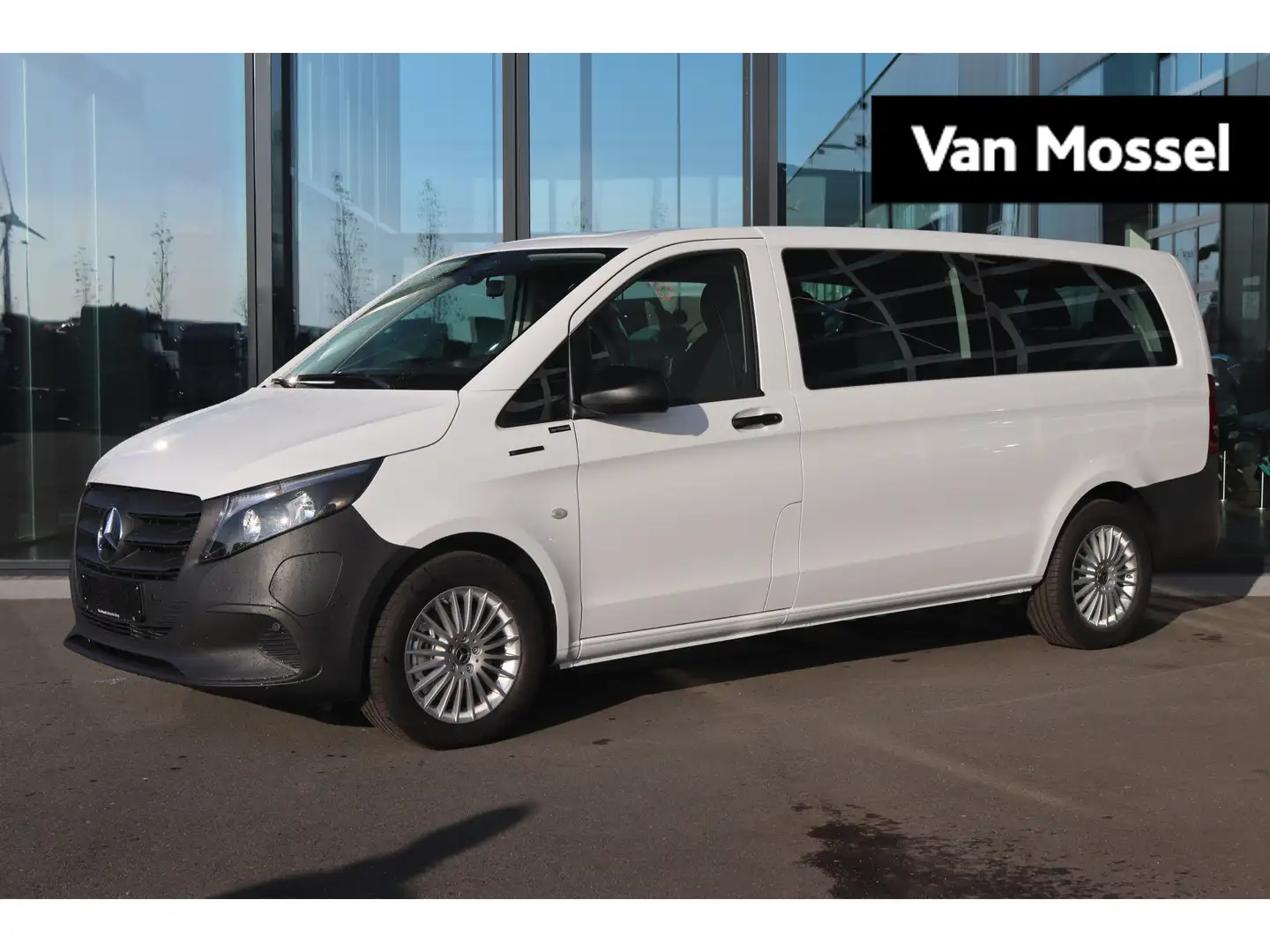 Mercedes-Benz Vito eVito 126 Tourer L3 PRO 9 persoons // TAXI ACTIE Wit - 1