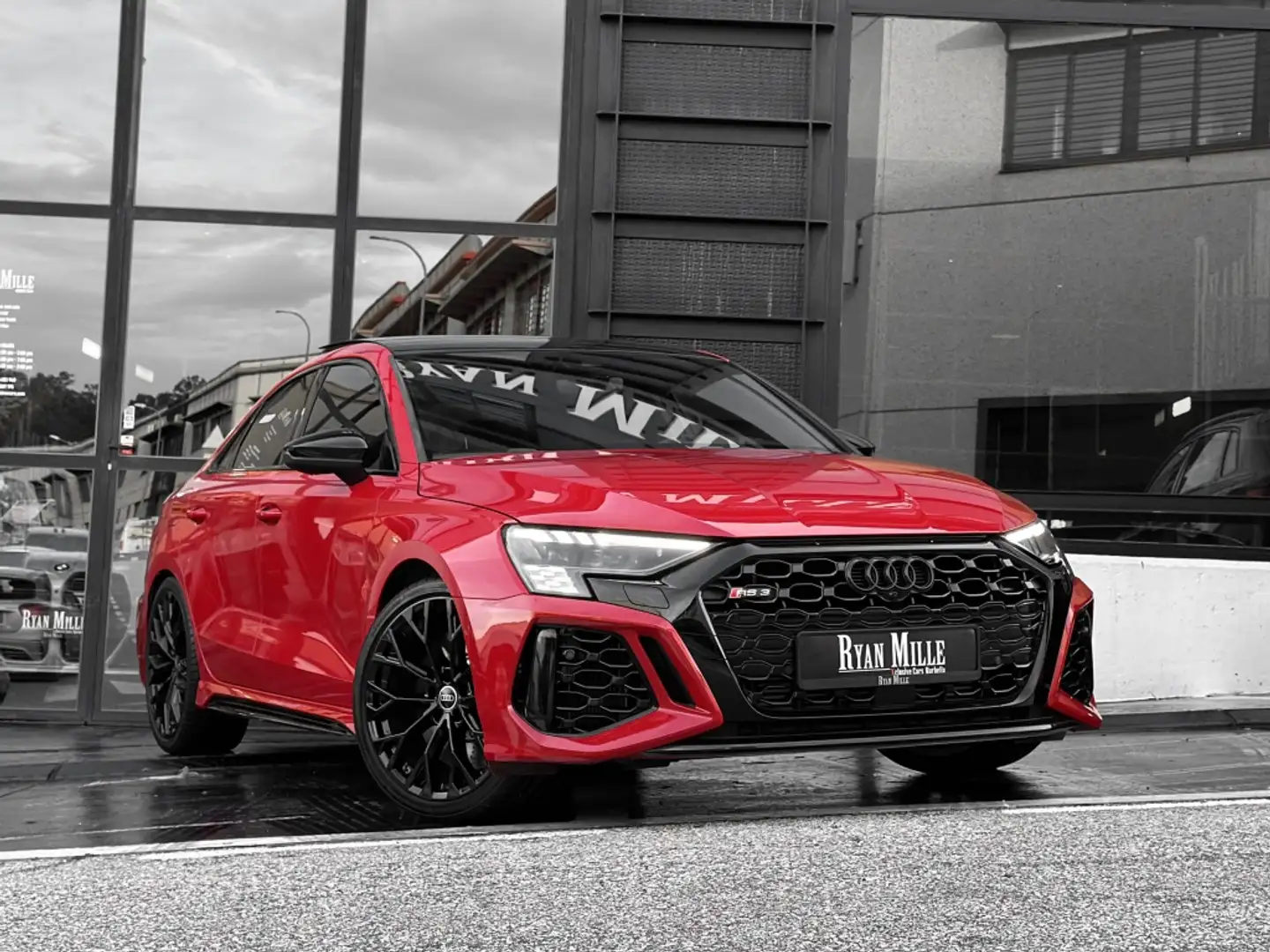 Audi RS3 Sedán quattro S tronic Červená - 1