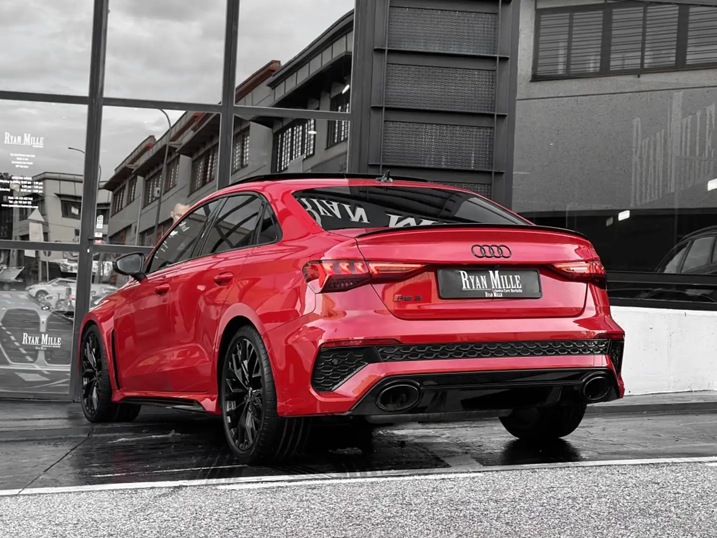 Audi RS3 Sedán quattro S tronic Červená - 2