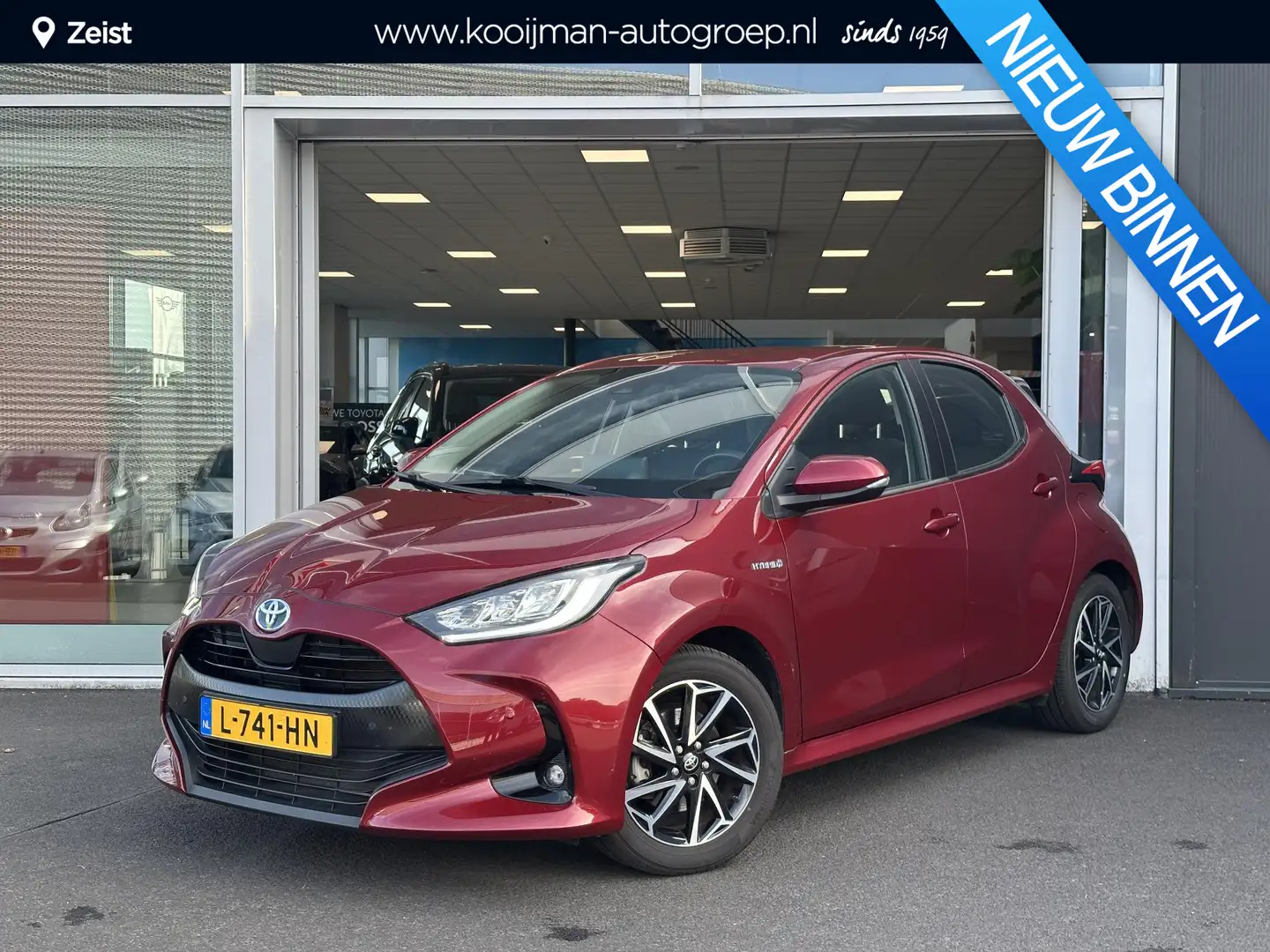 Toyota Yaris 1.5 Hybrid Dynamic Trekhaak | Parkeersensoren V + Rood - 1