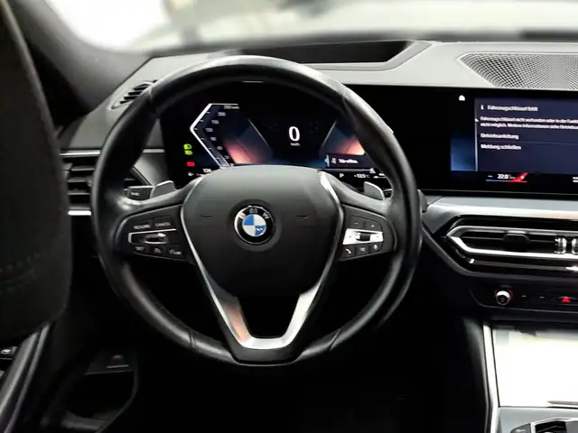 BMW 3 Series view 14