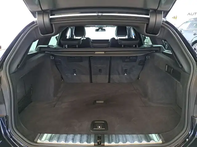 BMW 3 Series view 7