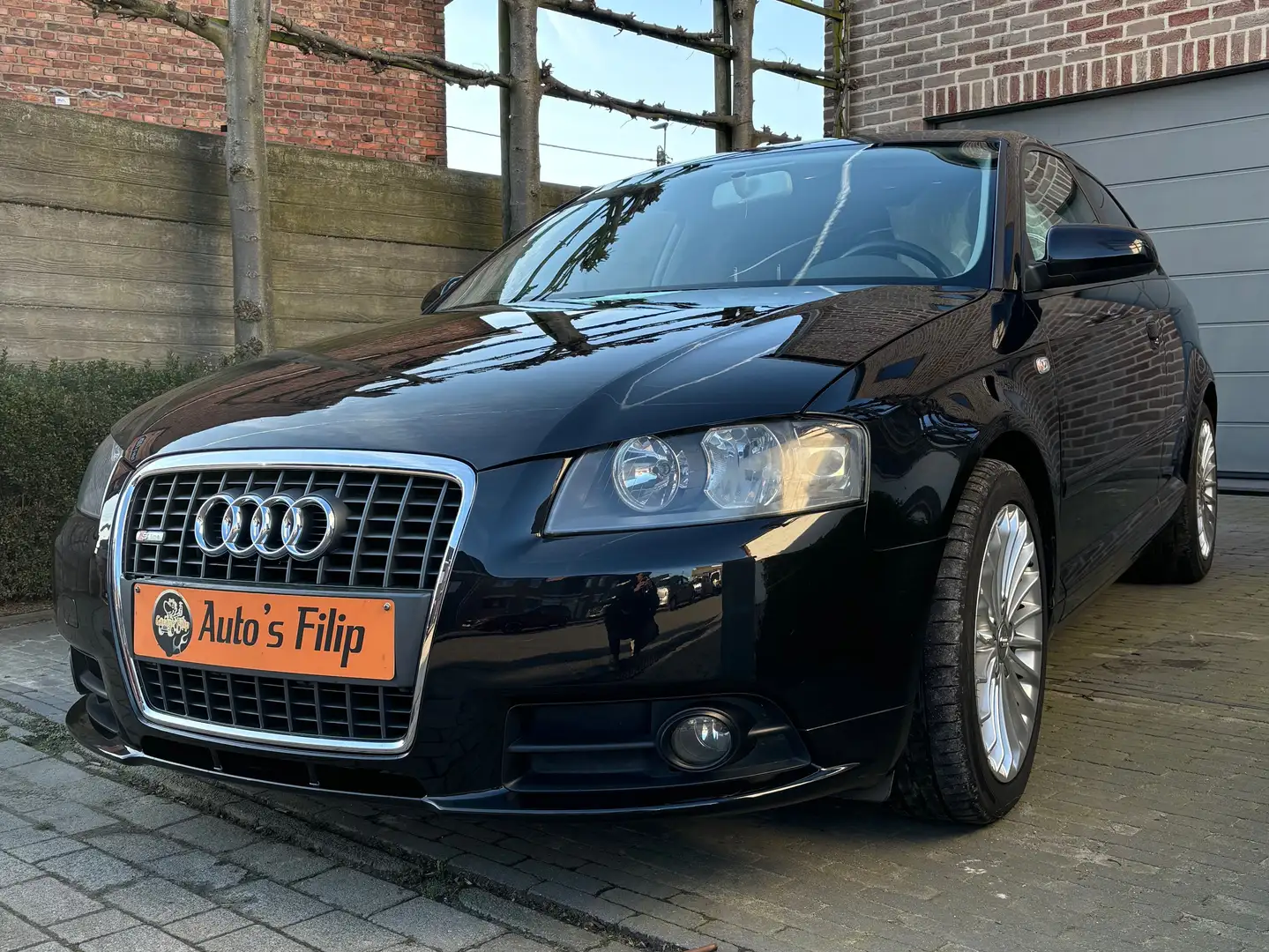 Audi A3 Propere Audi A3 TDI S-line Schwarz - 1
