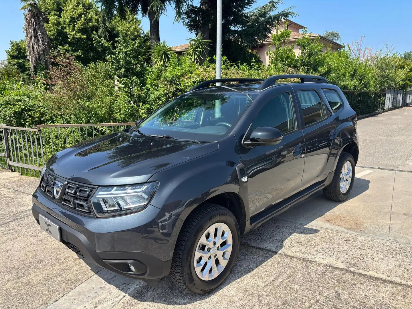 Dacia Duster 1.0 tce Comfort "GPL" 4x2 100cv Grigio - 1