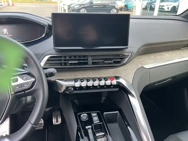 Peugeot 5008 view 10