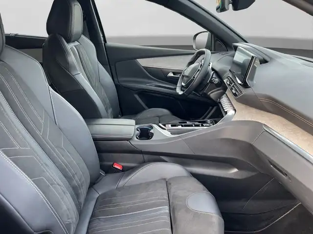 Peugeot 5008 view 8