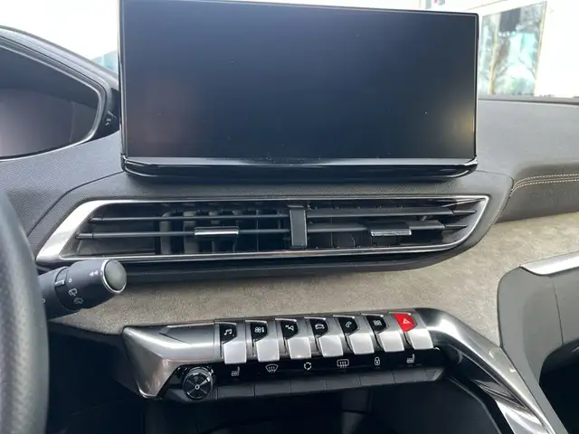 Peugeot 5008 view 11