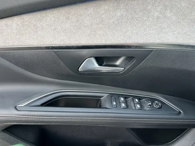 Peugeot 5008 view 13