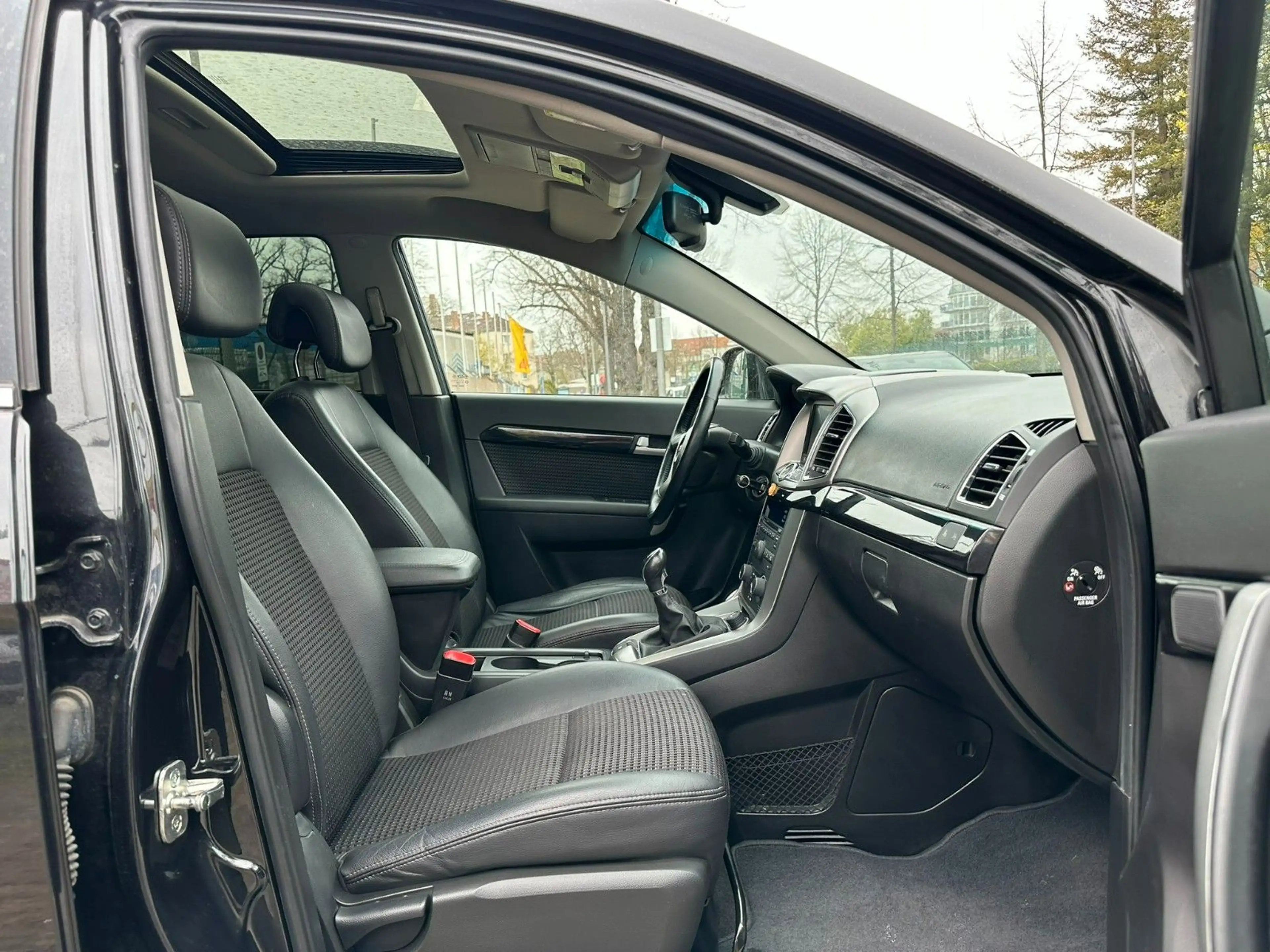 Chevrolet Captiva 2.4 LT 7-Sitzer — photo 11