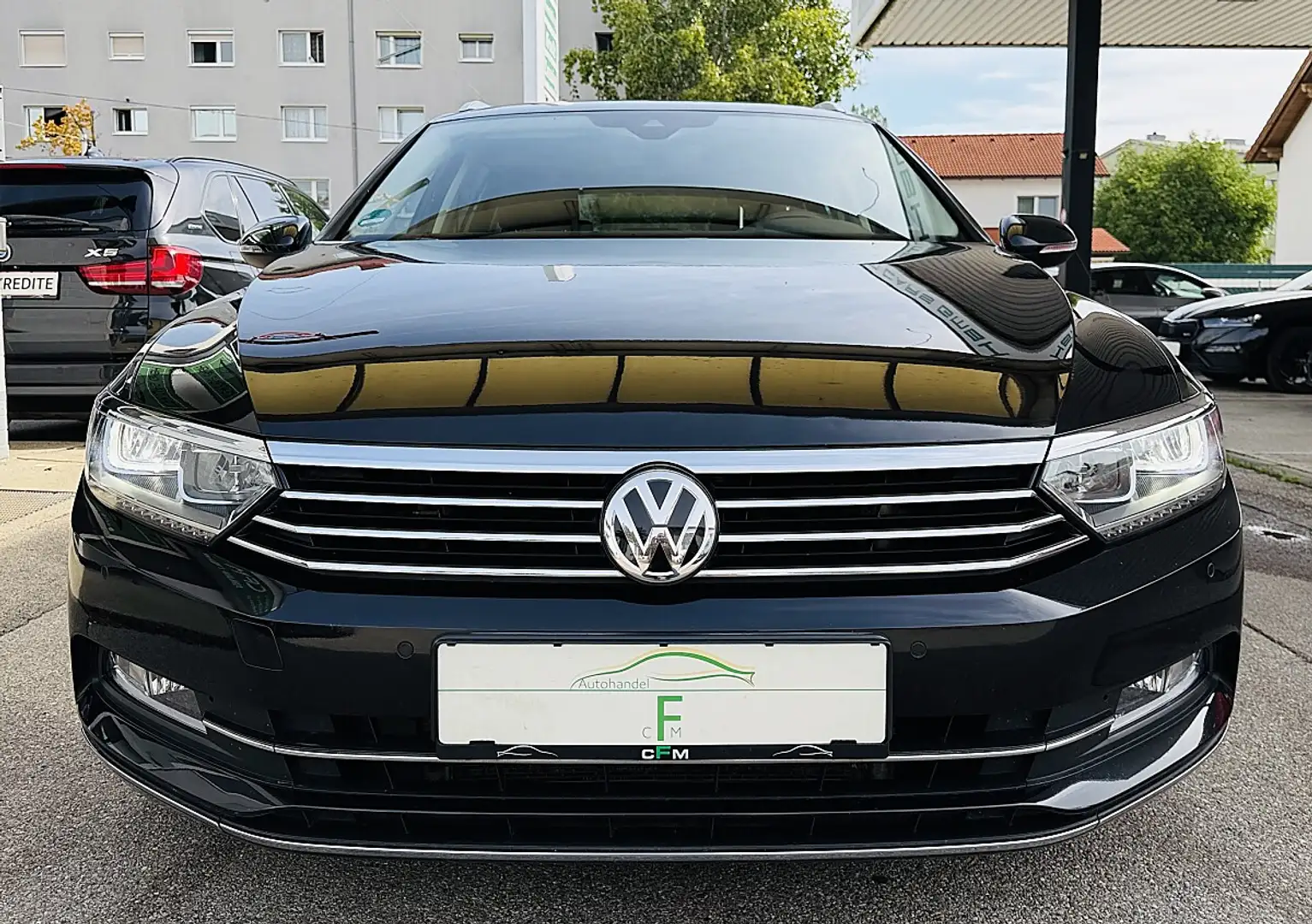 Volkswagen Passat Variant Highline Schwarz - 2