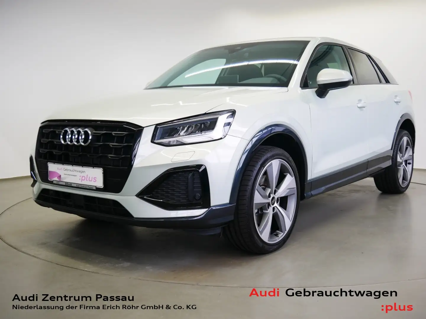 Audi Q2 30 TFSI advanced LED AHK virt. Cock. DAB Silber - 1