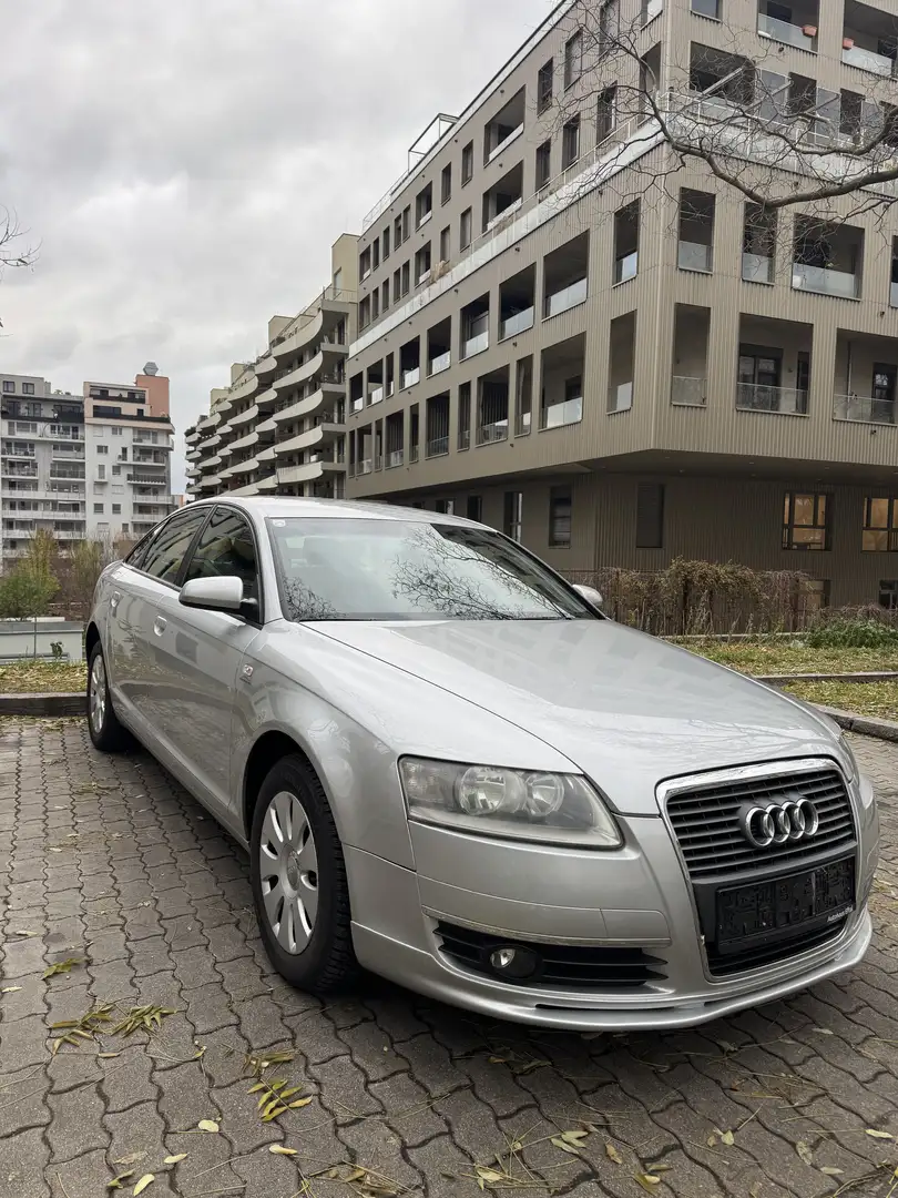 Audi A6 Avant 2,0 TDI Grau - 1