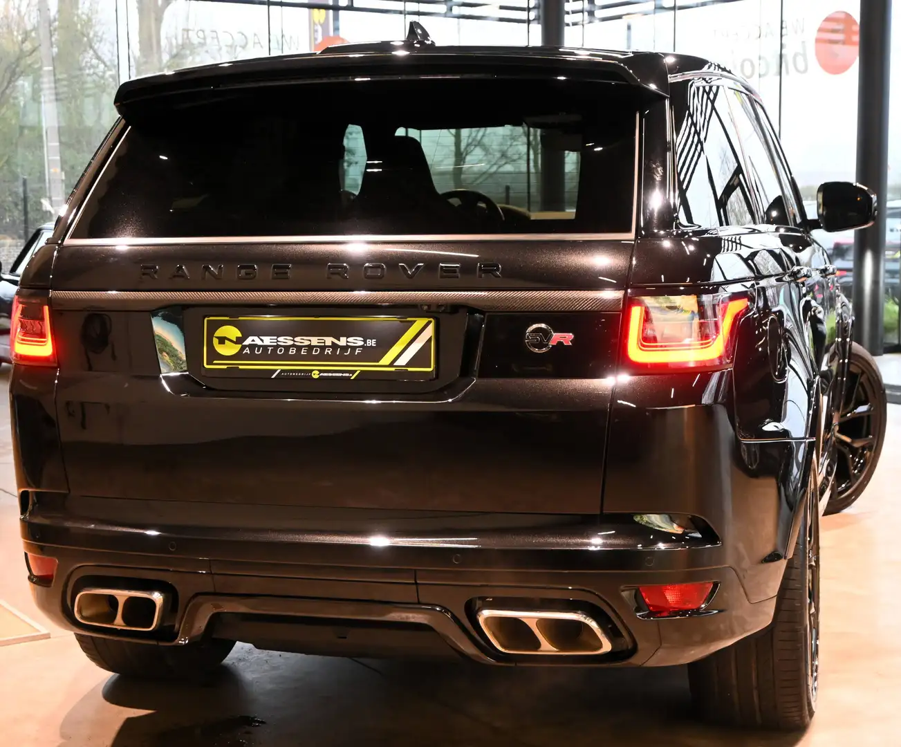Land Rover Range Rover Sport SVR 5.0 V8 - LICHTE VRACHT *PANO/CARBON/MERIDIAN* Noir - 2