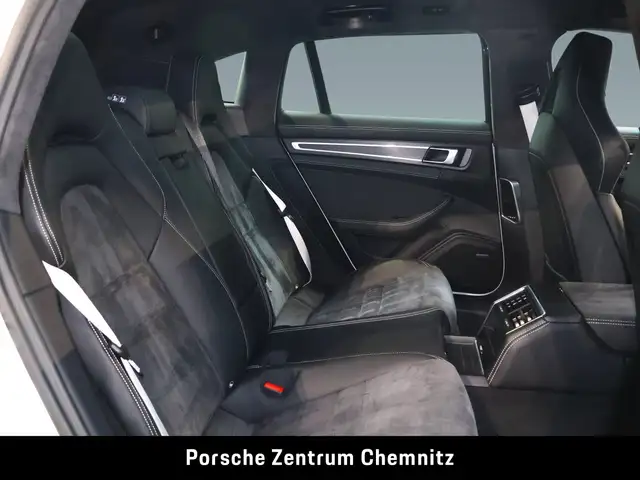 Porsche Panamera view 8