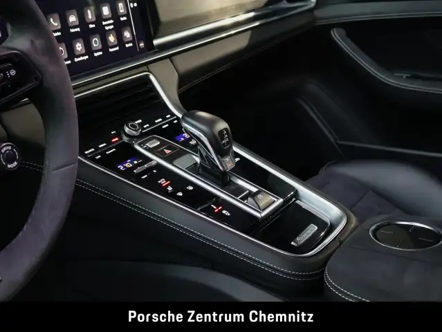 Porsche Panamera view 14