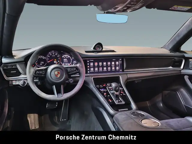 Porsche Panamera view 7