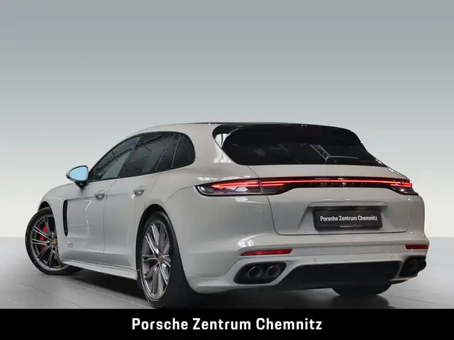 Porsche Panamera view 3