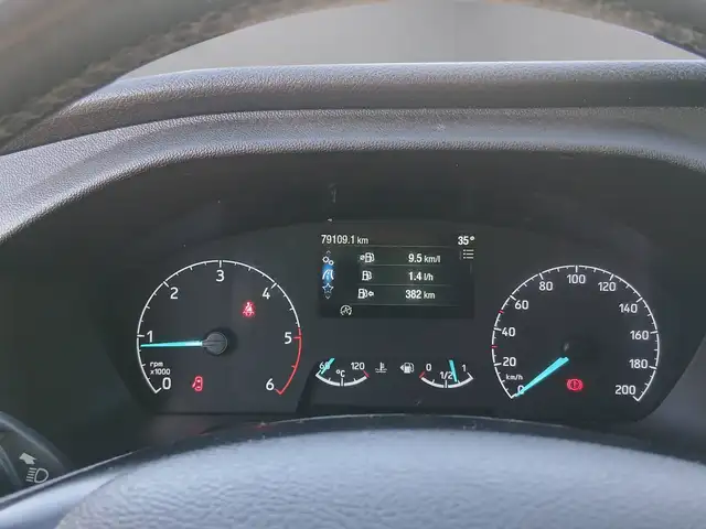 Ford Transit view 11