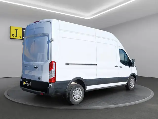 Ford Transit view 5