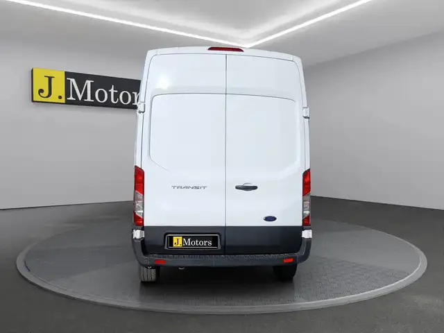 Ford Transit view 4