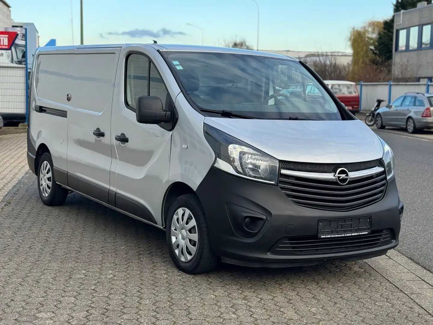 Opel Vivaro Kasten/L2H1/2.9/Navi/ZV/Klimaanlage/Euro6 Zilver - 2