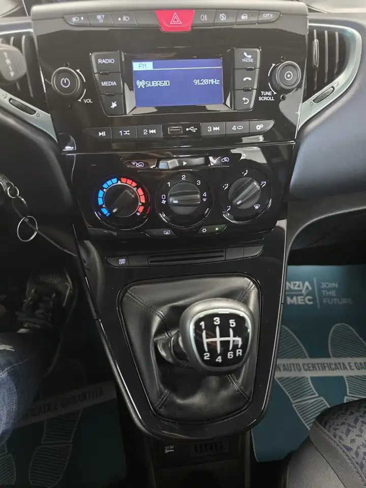 Lancia Ypsilon 2024 — фото 12