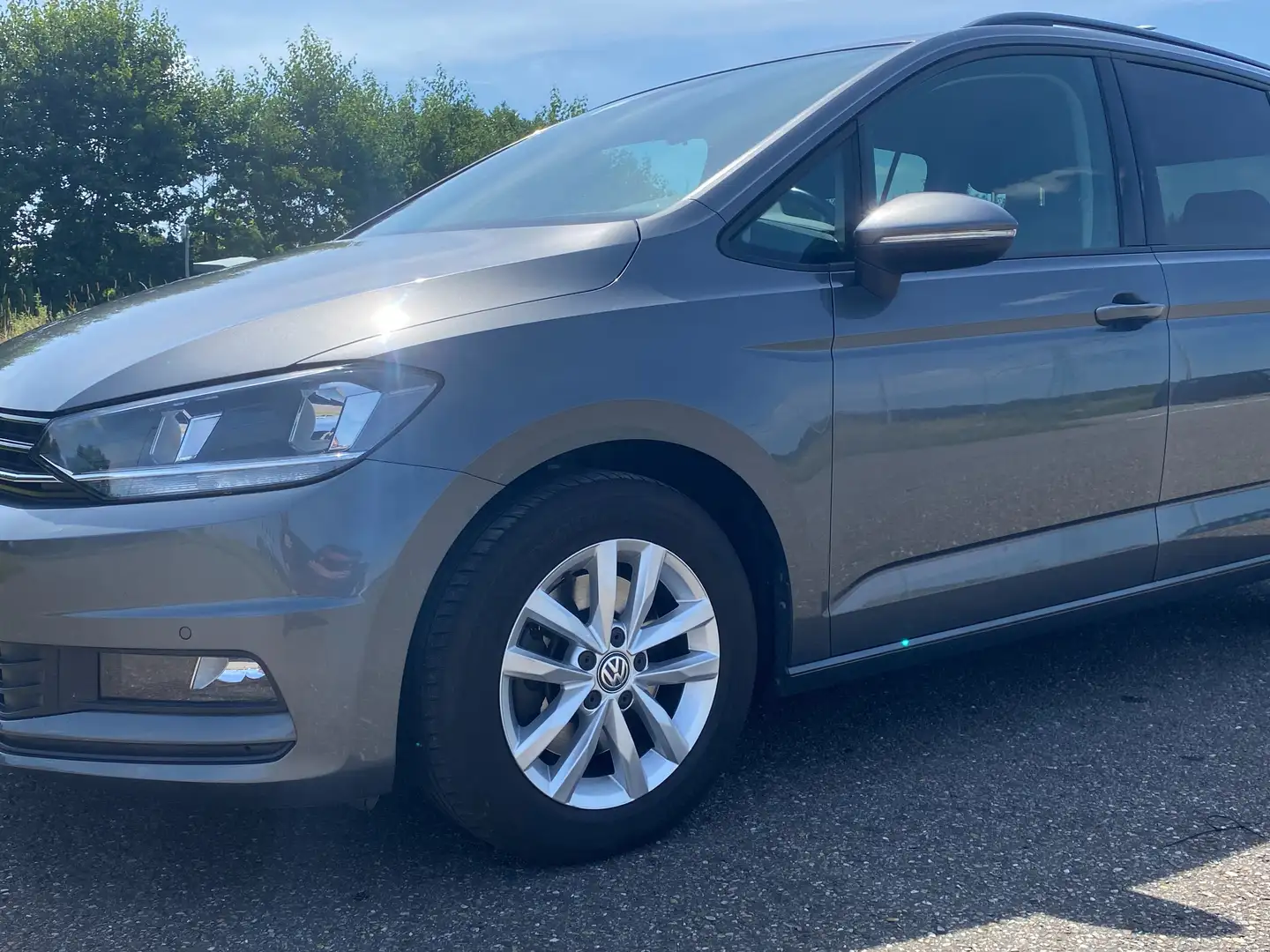 Volkswagen Touran Touran 1.4 TSI HL Bns R 7p Grijs - 2