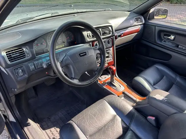 Volvo V70 view 15