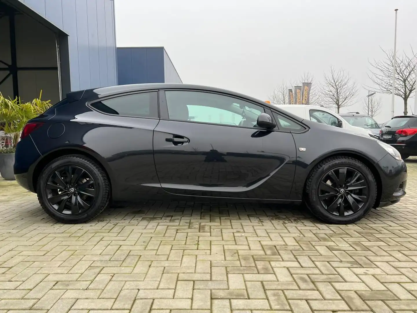 Opel Astra GTC 1.4 Turbo Sport / AUTOMAAT / NAVIGATIE / CRUIS Noir - 2