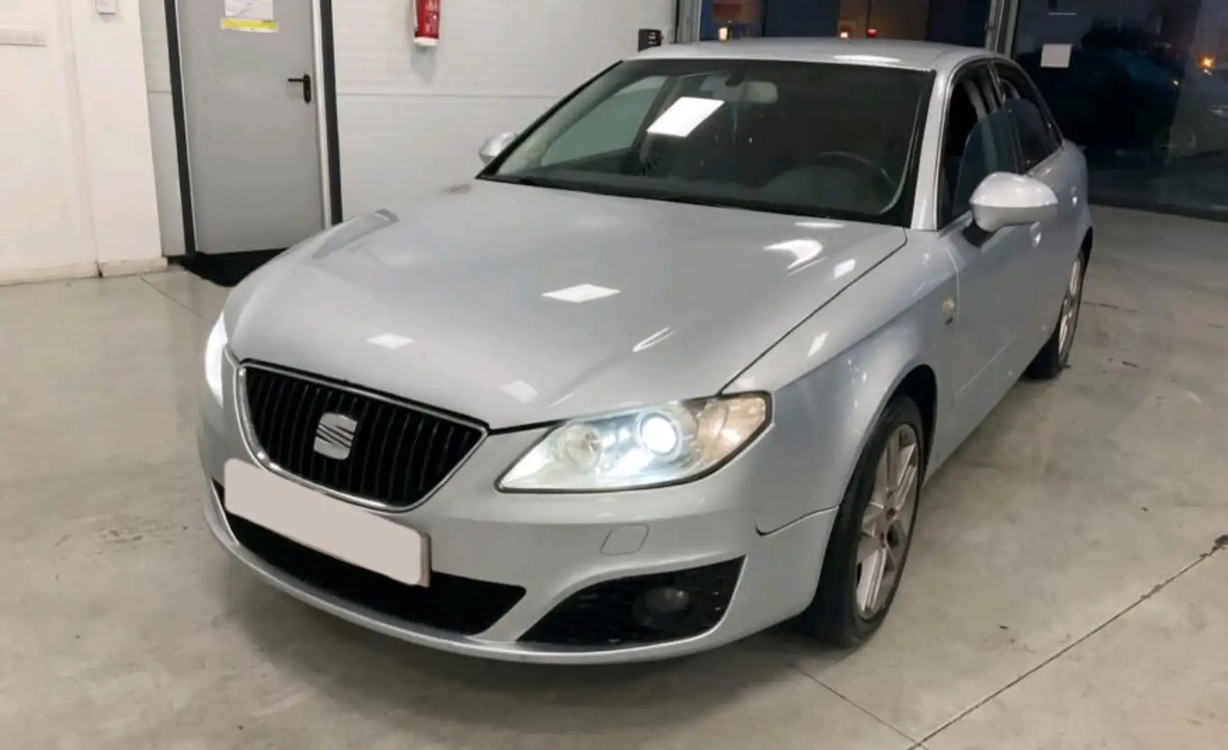 SEAT Exeo 2.0TDI CR Sport 143 Plateado - 1
