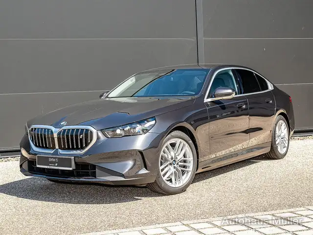 BMW I5 view 2