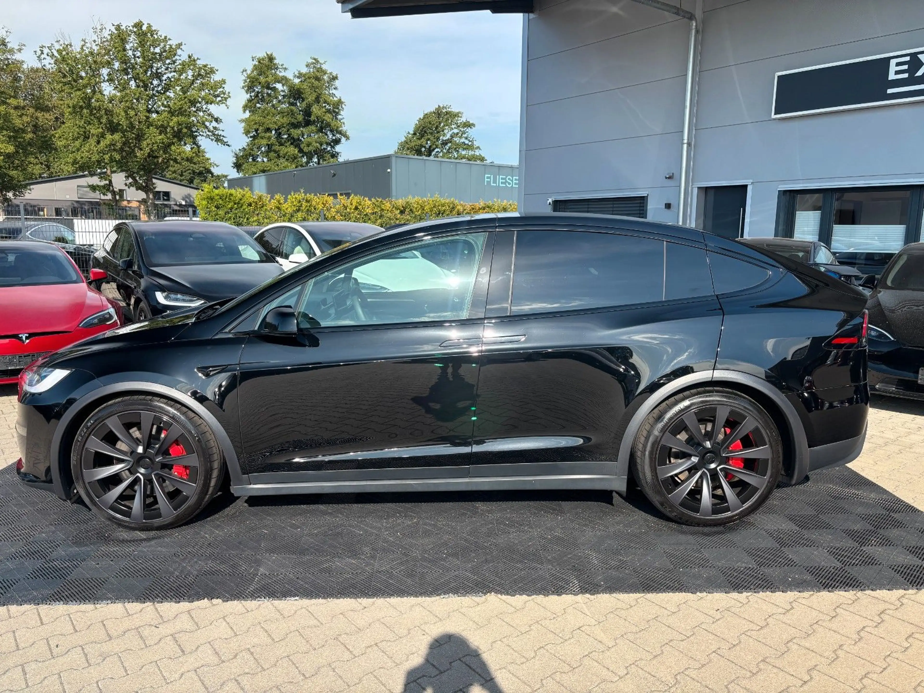 Tesla Model X MODEL X PLAID | HARDWARE 4 | 6 SEATS | 22 INCH | — photo 6
