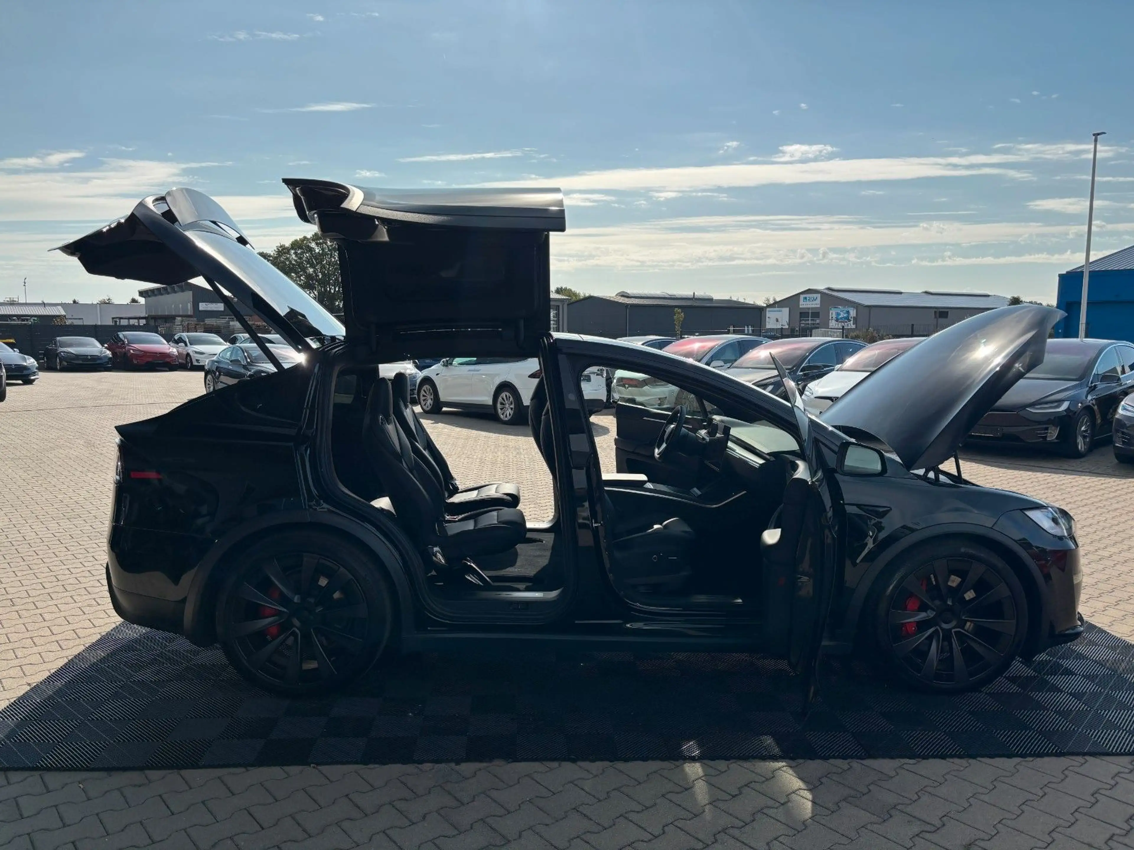 Tesla Model X MODEL X PLAID | HARDWARE 4 | 6 SEATS | 22 INCH | — photo 13