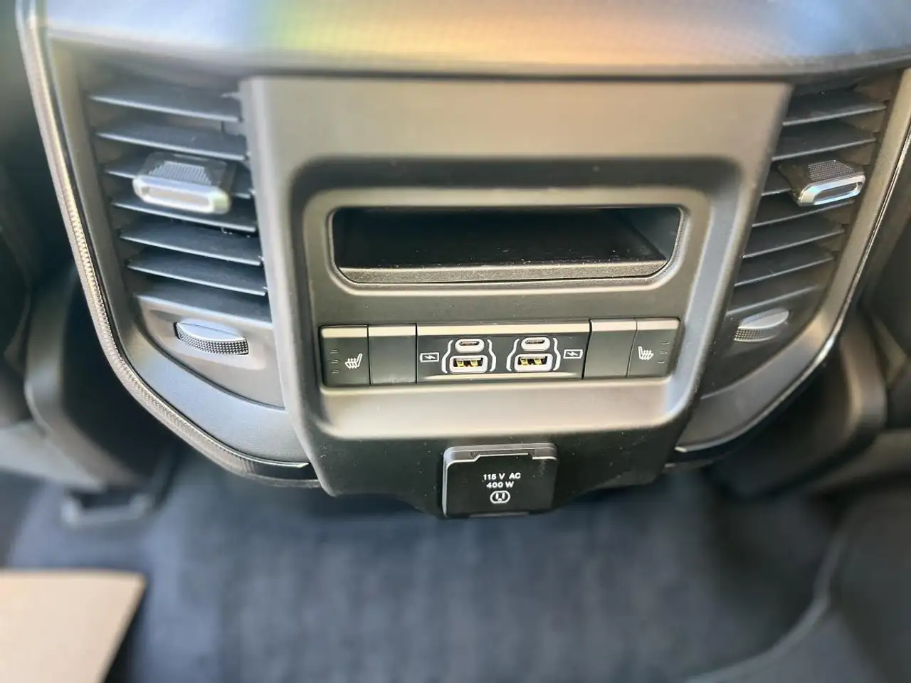 RAM 1500 photo RAM 1500
