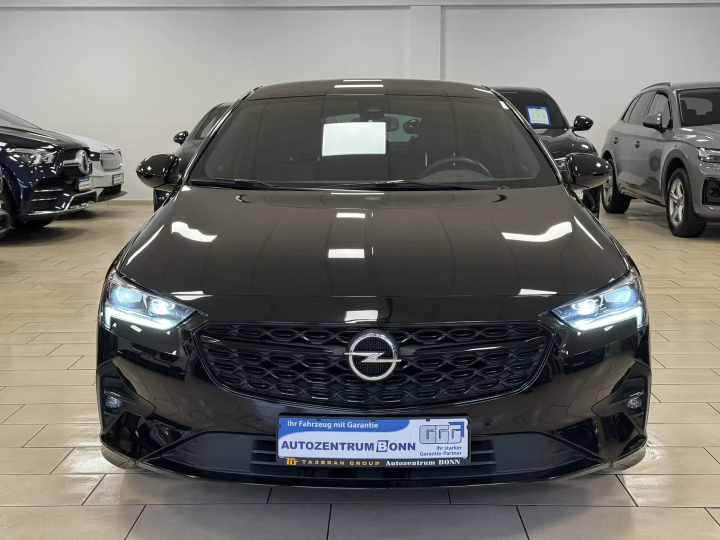 Opel Insignia Ultimate 4x4*LED*Navi*R-Cam*HUD*ACC*SHZ Schwarz - 2