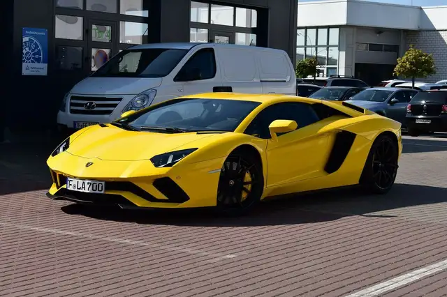 2018 Lamborghini Aventador in Yellow for sale