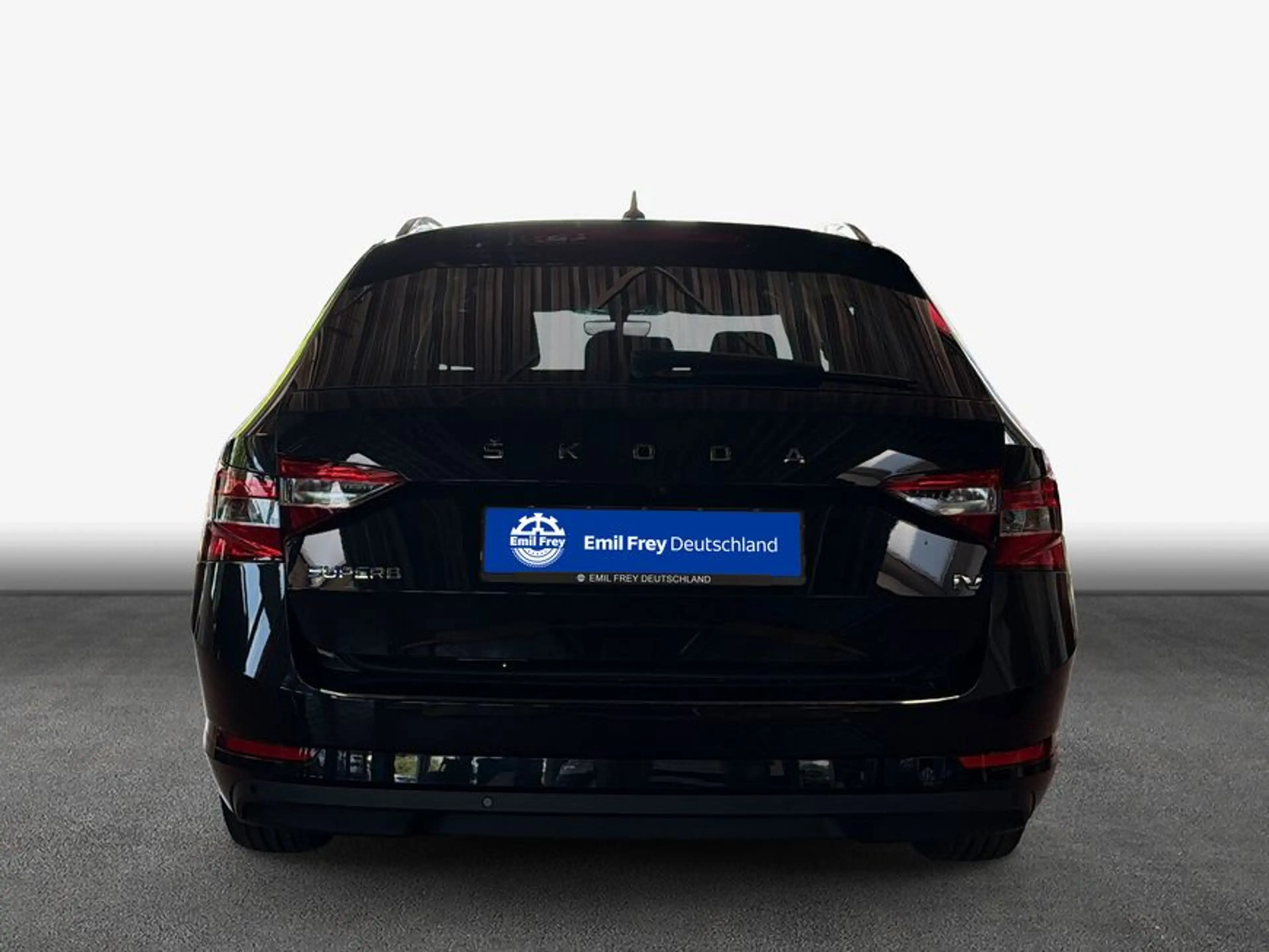 Skoda Superb Combi 1.4 TSI iV DSG Ambition AHK — photo 6