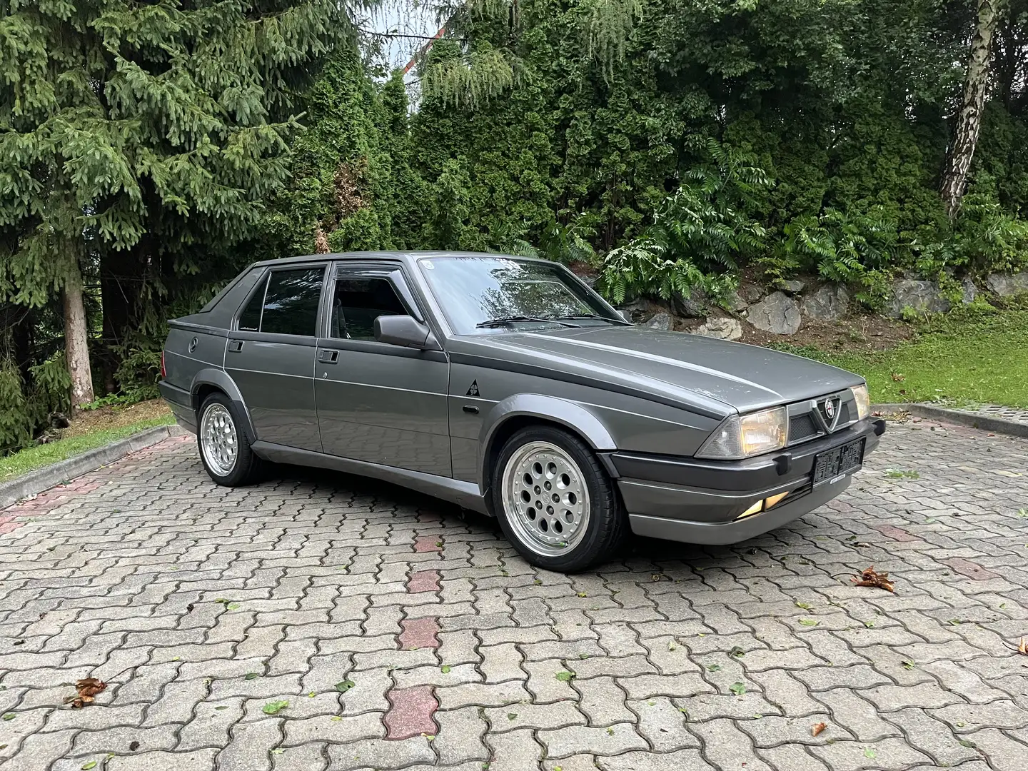 Alfa Romeo 75 2,0 Twin Spark S - 1