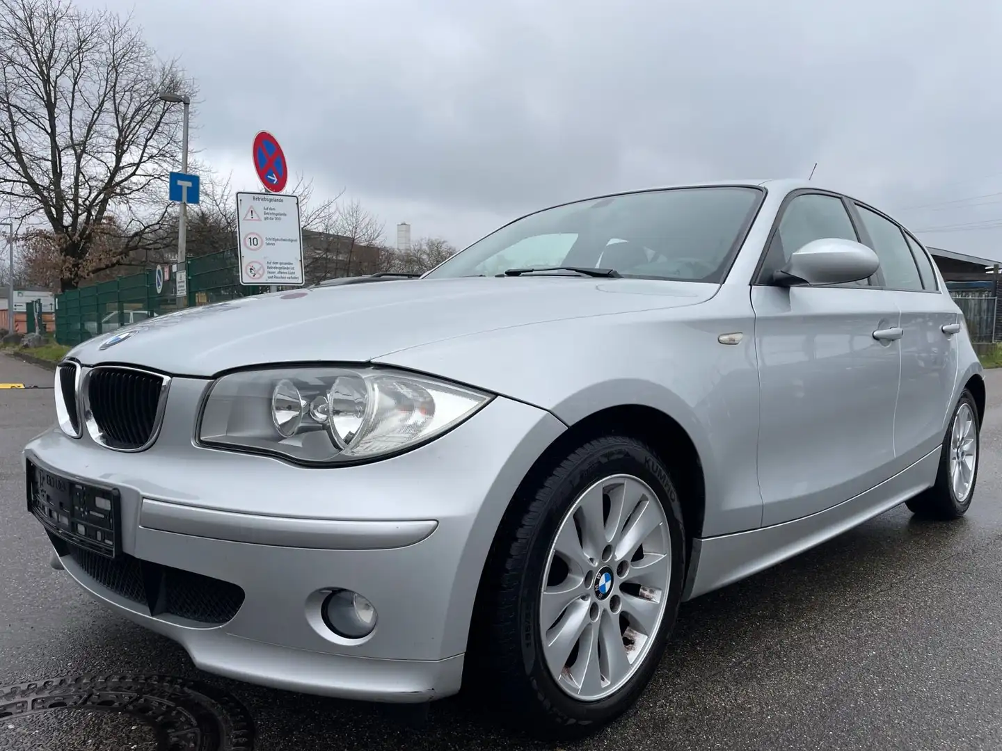 BMW 116 Baureihe 1 Lim. 116i Silber - 1