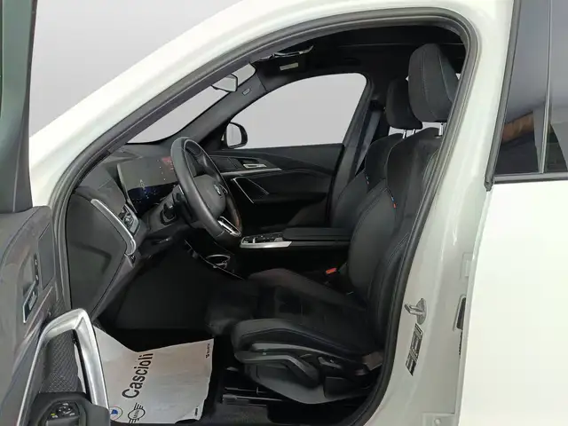 BMW X1 view 8