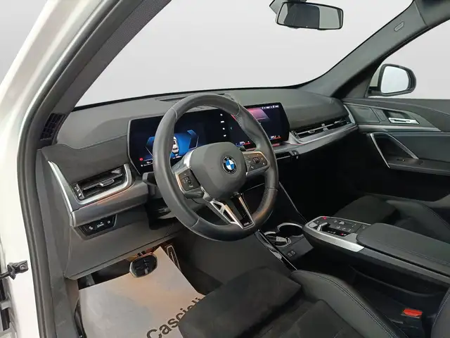 BMW X1 view 7