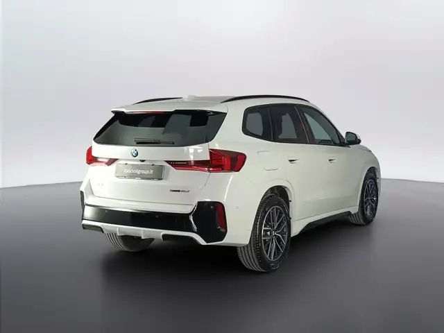BMW X1 view 4