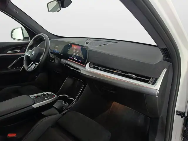 BMW X1 view 10