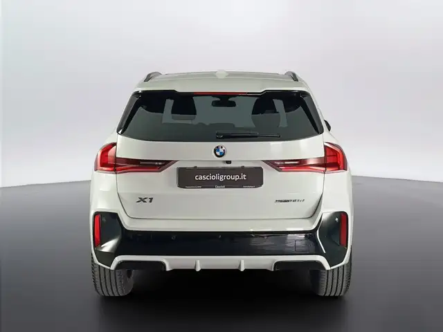 BMW X1 view 5