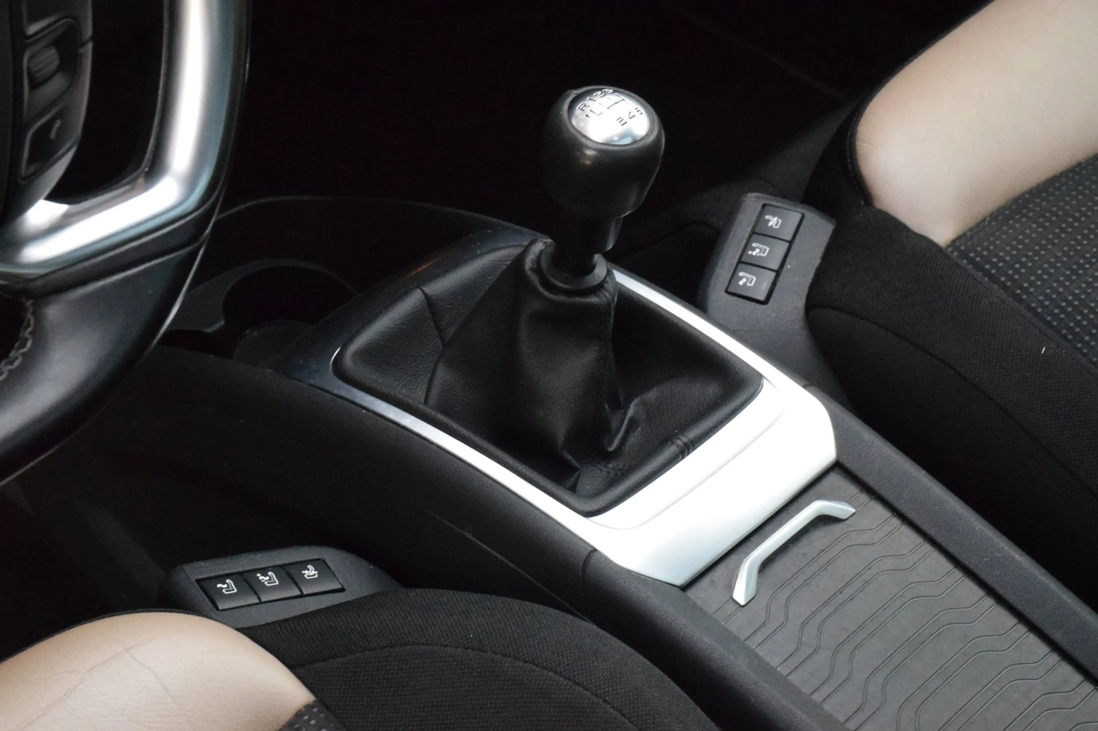 Citroen Grand C4 Picasso 1.2 PureTech Exclusive/Massage/JBL/ — photo 17