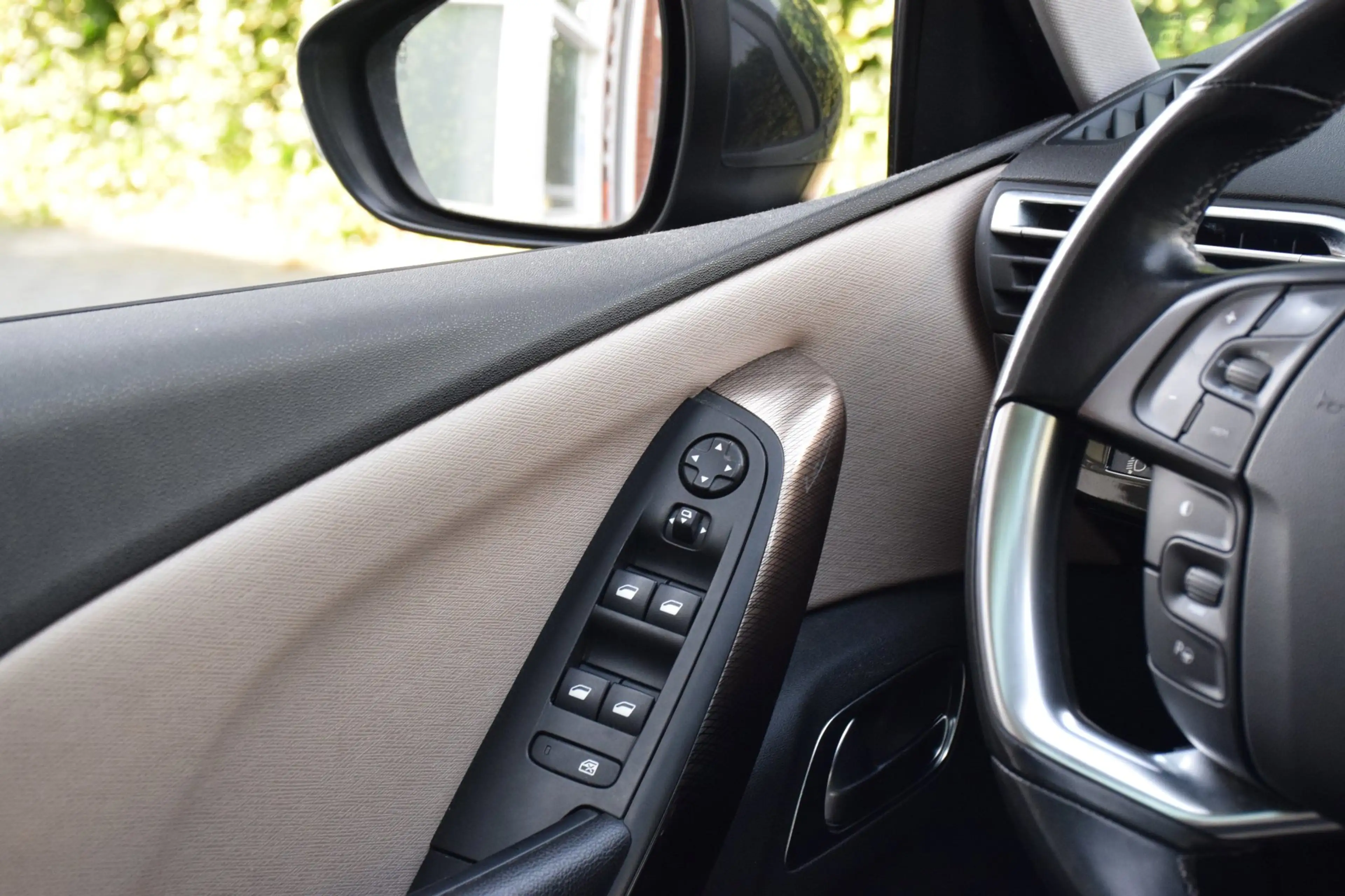 Citroen Grand C4 Picasso 1.2 PureTech Exclusive/Massage/JBL/ — photo 29