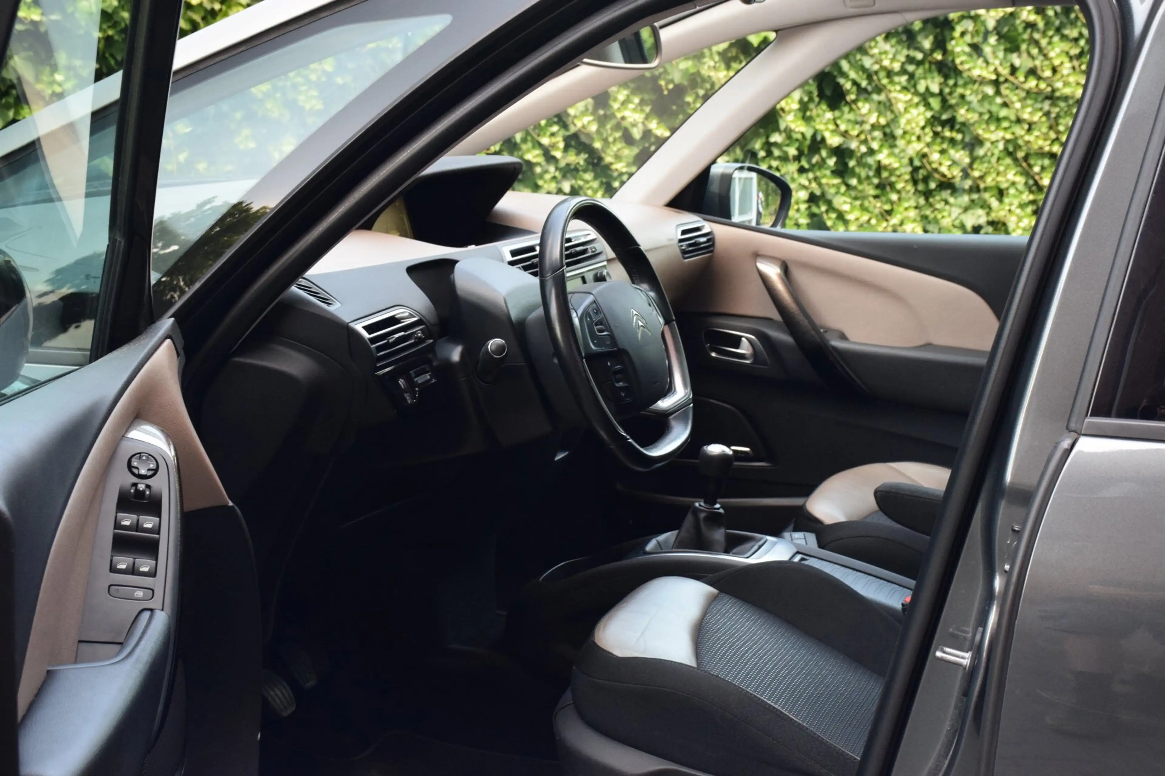 Citroen Grand C4 Picasso 1.2 PureTech Exclusive/Massage/JBL/ — photo 10