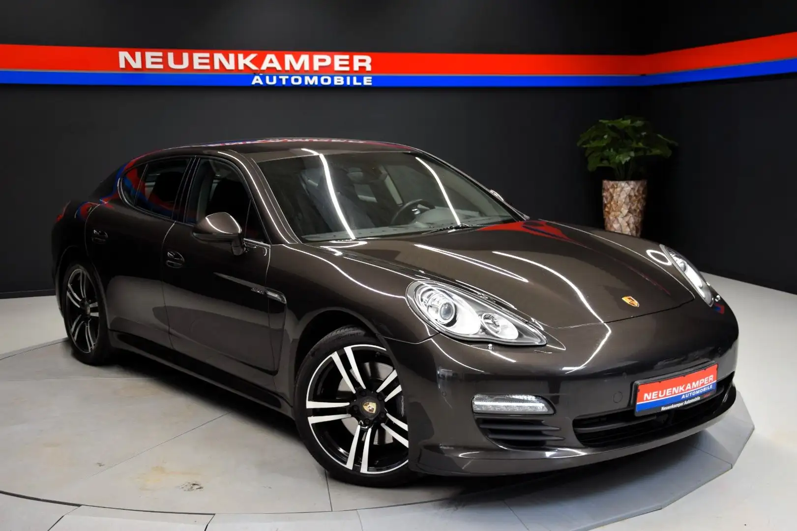Porsche Panamera Diesel ACC Bi-Xenon Kamera Sp.Chrono Grau - 1