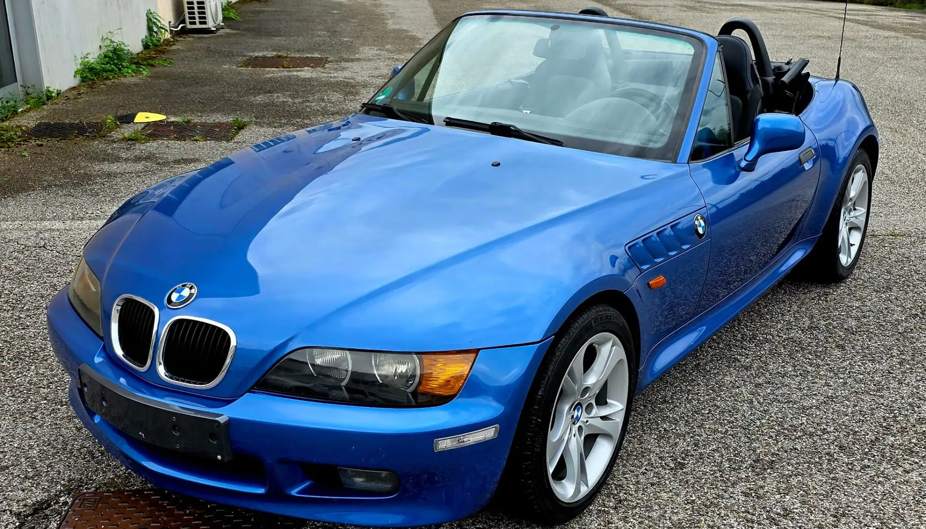 BMW Z3 1.9 Roadster "Estoril Individual" Azul - 2