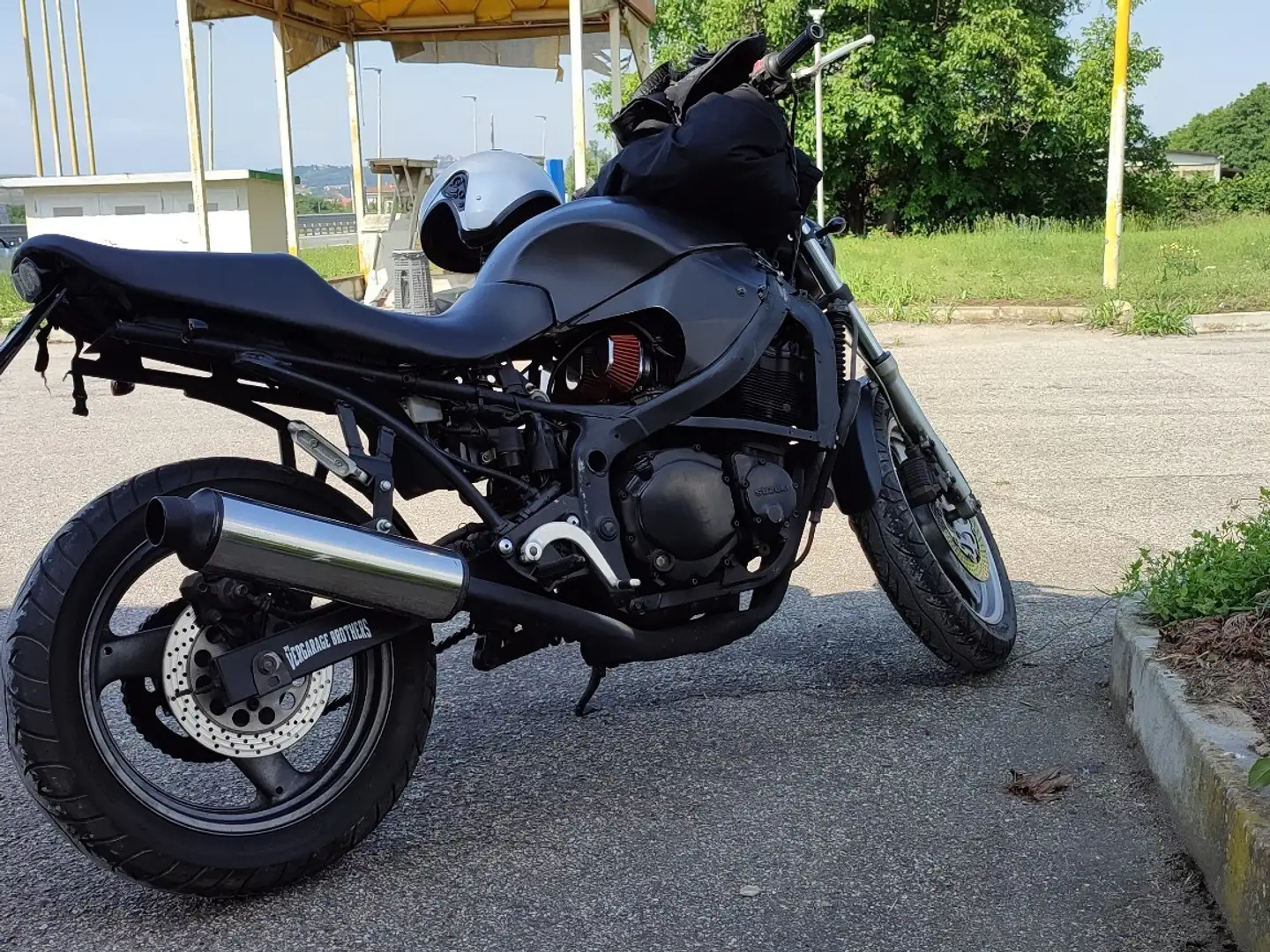 Suzuki GSX-R 750 Noir - 2